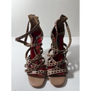 Charle jourdan Paris
Studded Beige Strappy Sandals
